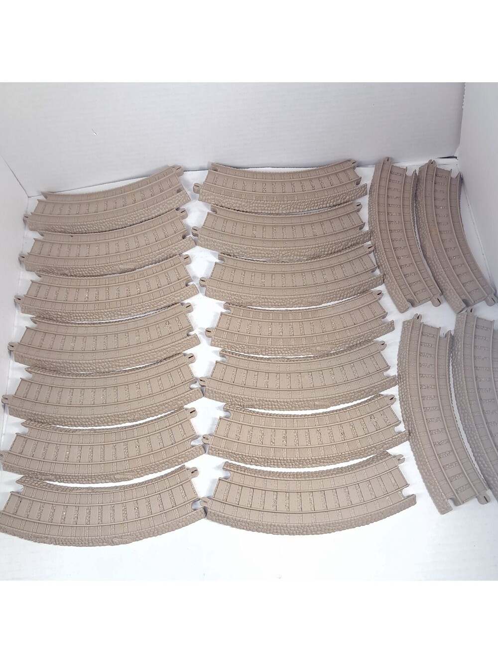 Thomas & Friends Trackmaster track curve set 18 tan brown plastic 2009 Mattel